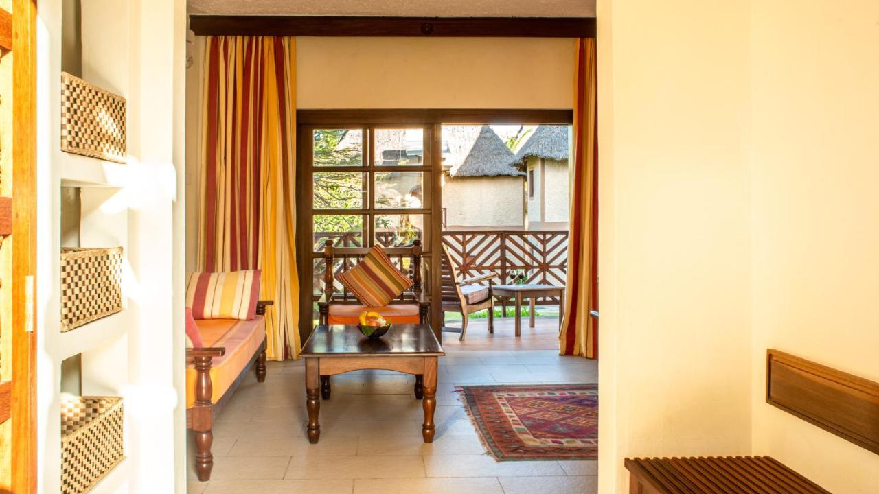 Neptune Village Beach Resort & Spa Galu Exterior photo